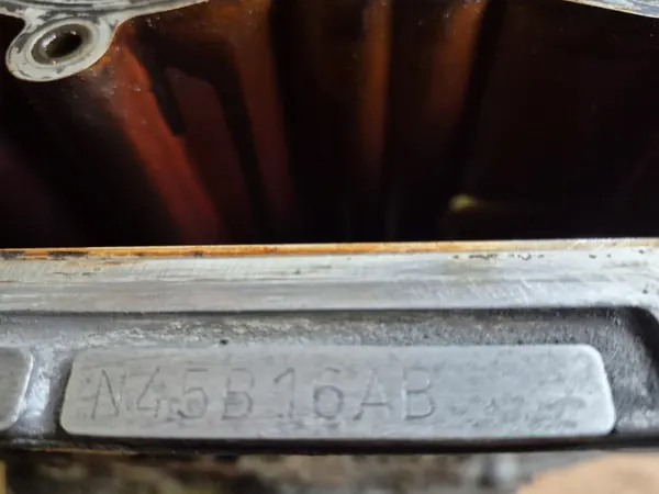 BMW Motorblok OEM GGXXXXUUU - Gebruikt in Uitstekende Staat image 3