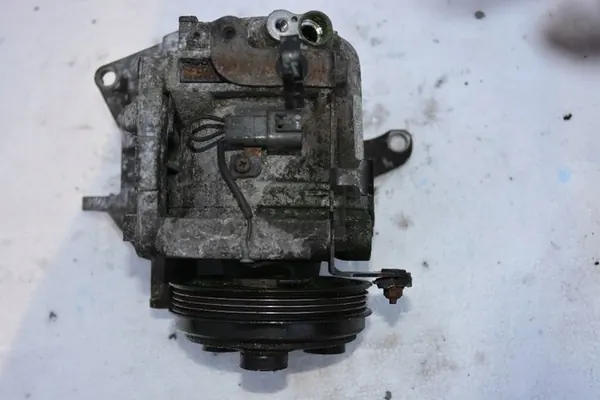 Compresseur de Climatisation Subaru Impreza WRX STI OEM image 1