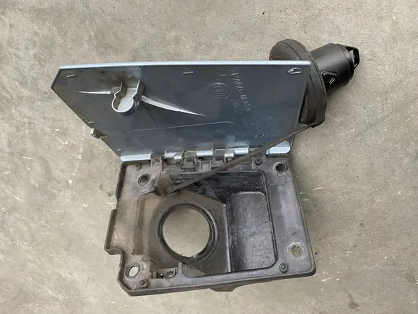 Fiat OE Bränsletanklock 1362671080 image 5