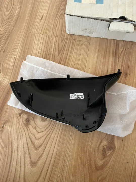 BMW M3 F80 Linker Spiegelkap OEM C0176119U3000 image 3