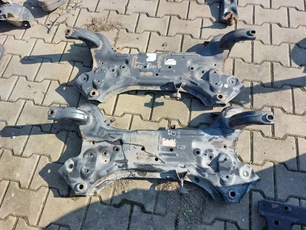 Traverse suspension avant HYUNDAI I20 II OEM image 2