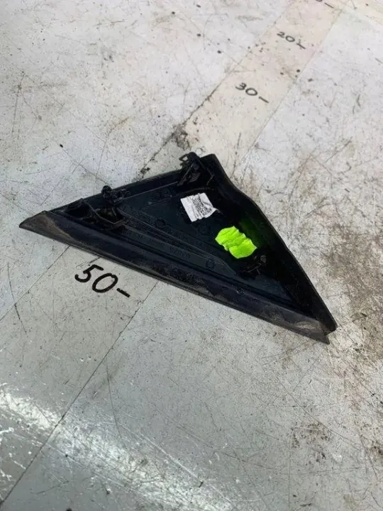 Extremidade do para-lamas Renault OEM 638758507 - Usado image 2