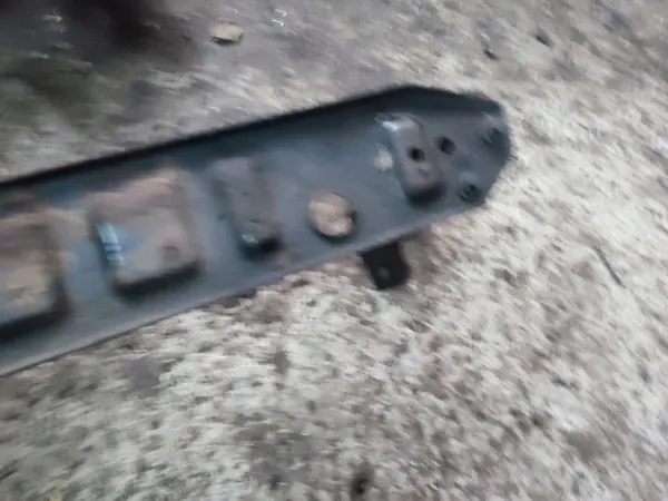Volvo S60 Etujäähdyttimen Kiinnike OEM image 5