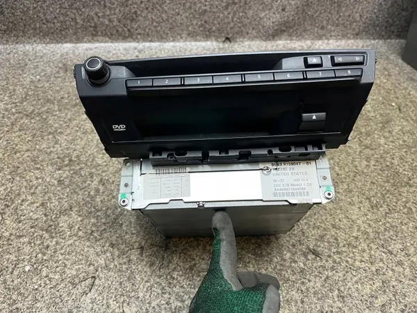 CCC Navigation Radio CD DVD OEM 9159047 BMW X5 E70 X6 E71 image 3