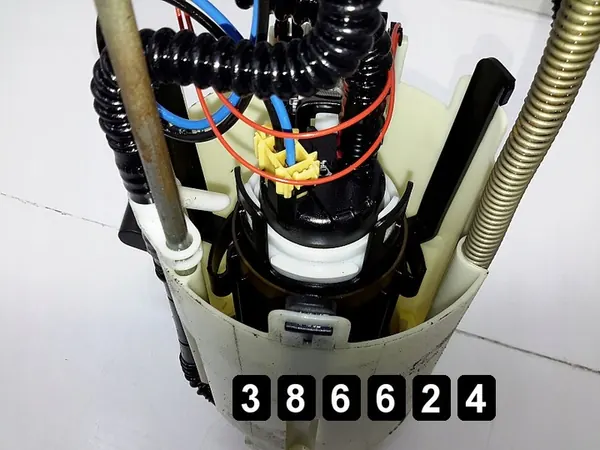 Bomba de combustible Mercedes Sprinter 2010 2200cdi a9064703194 image 4