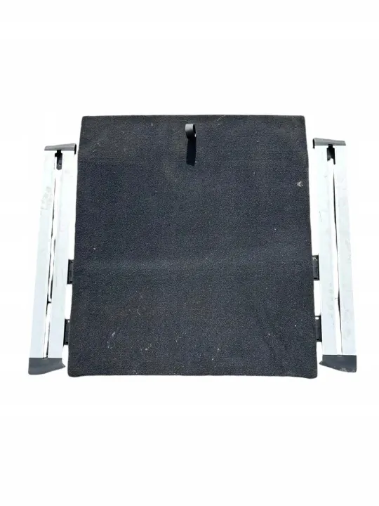 Tapis de coffre OEM avec rails pour Jeep Wrangler JL 4D image 2