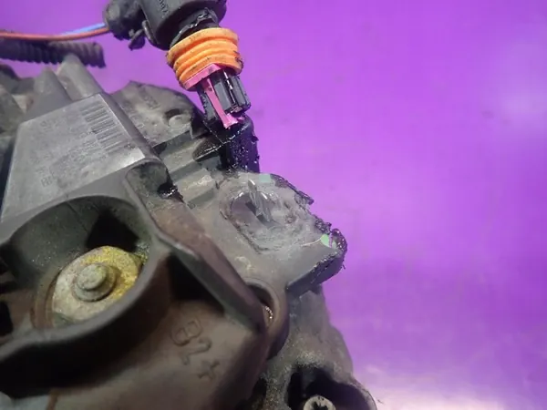 SKODA OCTAVIA II 04-08 1.6 FSI Vaihtovirtageneraattori 038903024F image 5