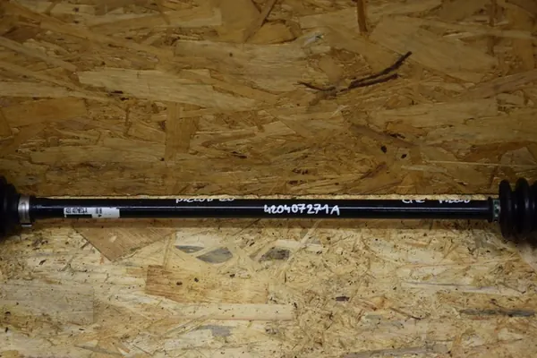 Fram vänster höger drivaxel Audi R8 420407271A image 4