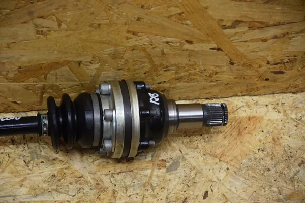 Fram vänster höger drivaxel Audi R8 420407271A image 6