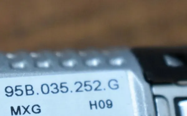 Porsche USB-C-portit OEM 95B035252G 55 - Käytetty image 3