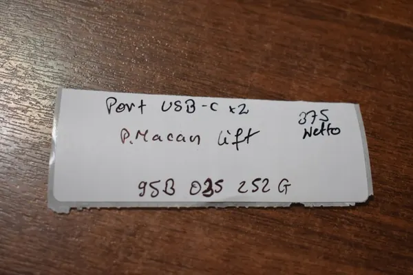 Porsche USB-C-portit OEM 95B035252G 55 - Käytetty image 4
