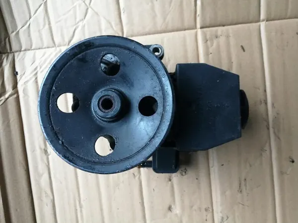 Servostyrningspump ZF A0024663001 Mercedes CLK W208 image 4