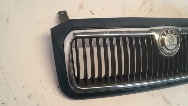 Grille SKOA FELICIIA GRILL voor Skoda Felicia - Gebruikt image 3