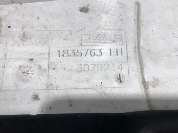 DAF OE 1835761 Spoiler de canto - Estado usado image 6
