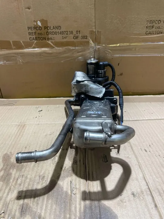 Skoda Roomster 10-15 EGR-Jäähdytin 03P131512C image 4