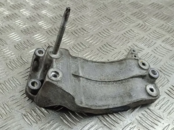 Support de compresseur AC Jeep Grand Cherokee 2015 VMMT013308F image 1