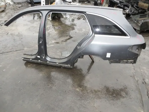 Mercedes W205 Station Links Achter Spatbord OEM c/1114 image 2