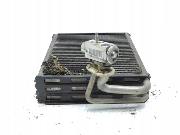 Mercedes S W221 Ilmastointilämmittimen ydin OEM AMD170740 image 3