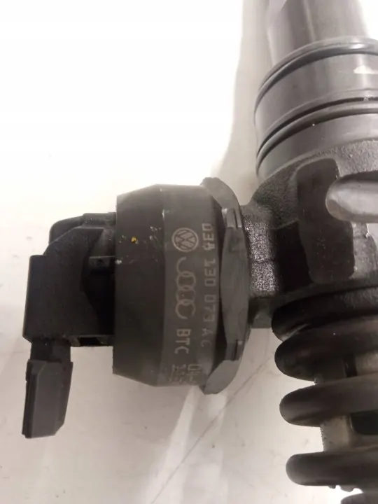 OEM 038130073AG vindrutetvättspump för VW Polo IV 1.9 TDI image 3