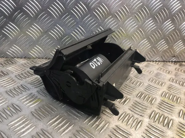 Aschenbecher Mercedes-Benz E W210 OEM MDY20999 image 3