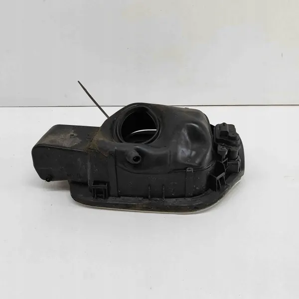Polttoainekansi OEM 3G9809999 VW Passat B8 2.0L Diesel image 5