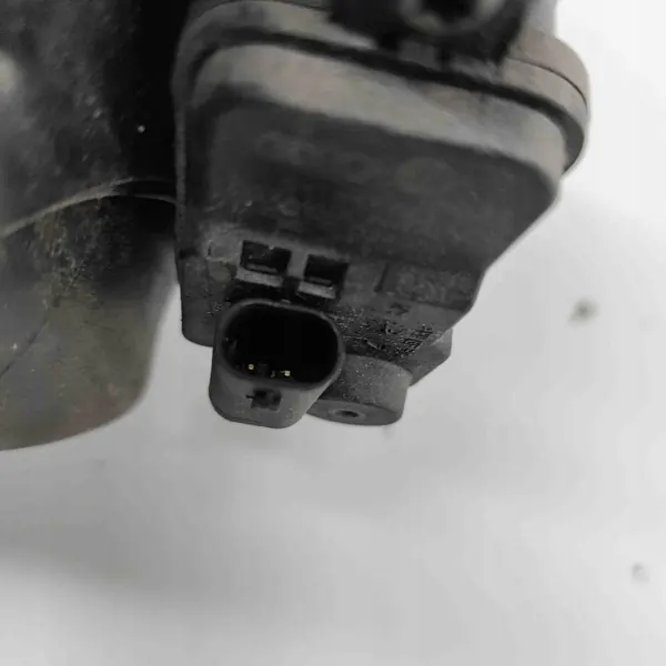 Polttoainekansi OEM 3G9809999 VW Passat B8 2.0L Diesel image 9