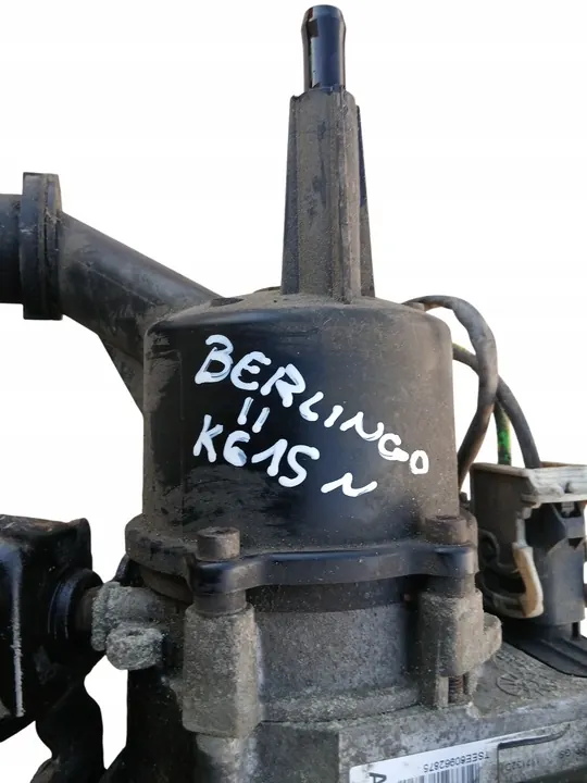 Servostyrningspump Peugeot Partner III image 2