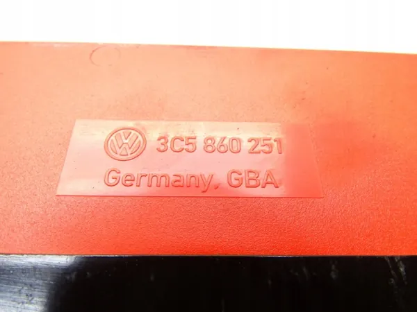 Varoituskolmio OEM 3C5860251 VW Passat B6 B7 image 4