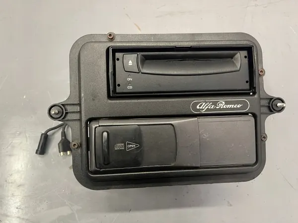OEM 60670601 Changer CD pour Alfa Romeo 166 2.4 JTD image 2
