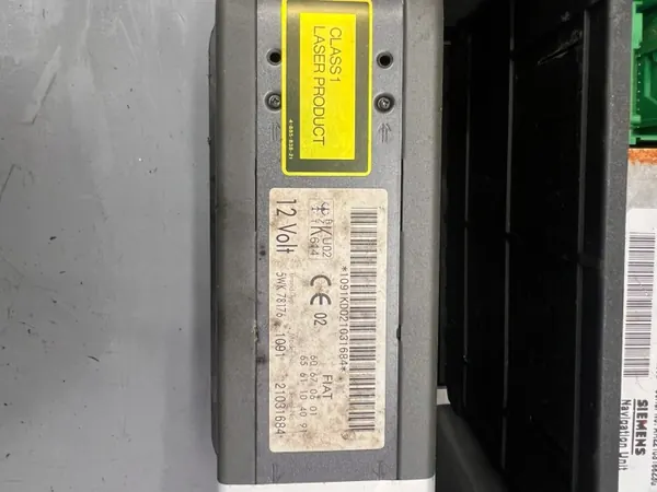 OEM 60670601 Changer CD pour Alfa Romeo 166 2.4 JTD image 4