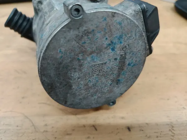 Extra Vattenpump BMW E70 E71 HYBRID S63 7584088 image 3