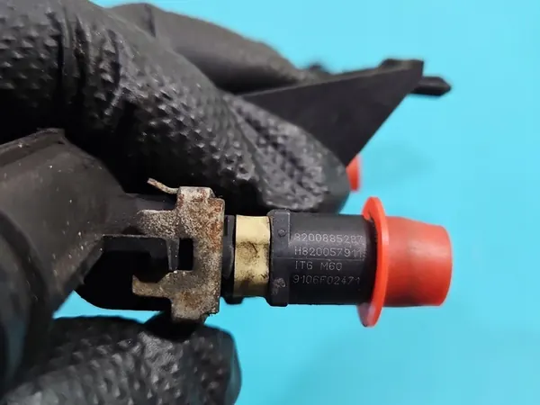 Inyector Renault Clio III 1.2 16V image 6