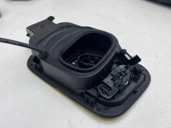 Trappe de Port de Charge Ford Capri EV OEM R2KB-10C706-BG image 3