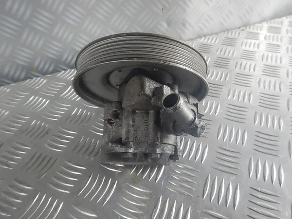 Bomba de direção AUDI A6 C5 3.0 V6 OEM 4B0145156R image 2