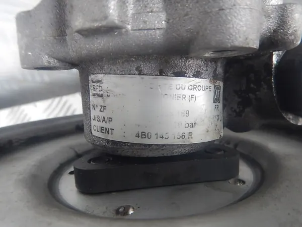 Bomba de direção AUDI A6 C5 3.0 V6 OEM 4B0145156R image 4