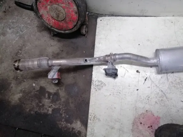 Silenciador completo OEM XRA4193 para Dacia Dokker image 3