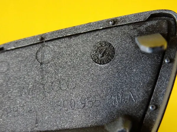 Washer Nozzle Cover Rechts Voor Volkswagen Passat B6 OEM image 3