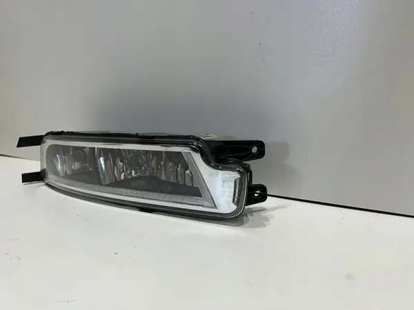 PASSAT B8 Farol Halógeno Direito Original image 3