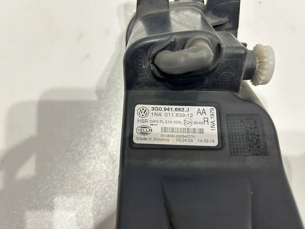 PASSAT B8 Farol Halógeno Direito Original image 5