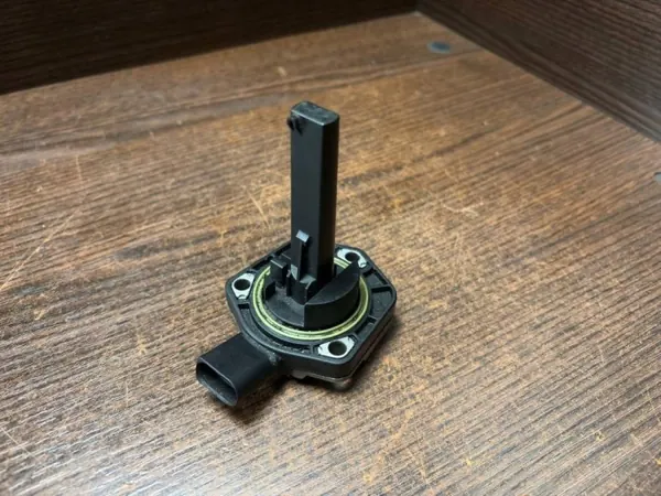 Volkswagen Ölwanne OEM 06E907660 - Gebrauchter Zustand image 2
