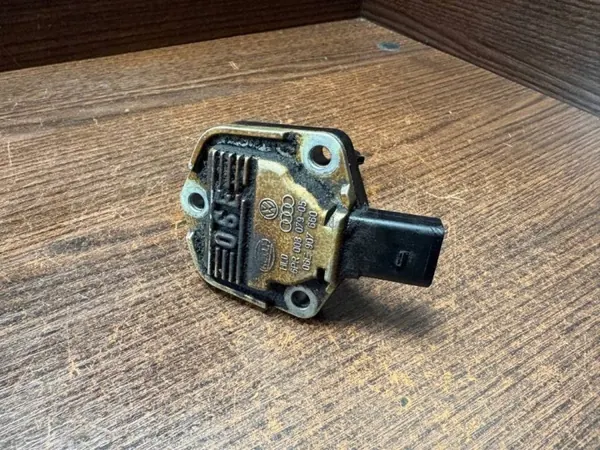 Volkswagen Ölwanne OEM 06E907660 - Gebrauchter Zustand image 4