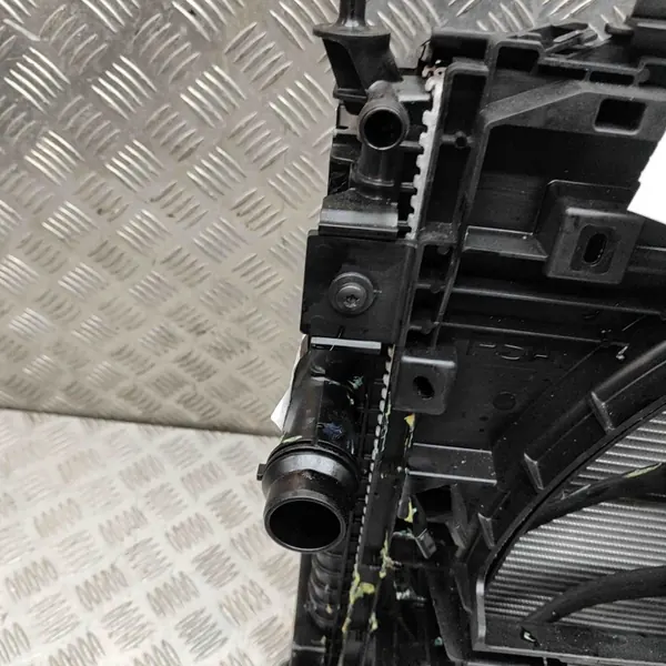 Peça Arrefecimento Peugeot 3008 OEM 9836317980 Usada image 4
