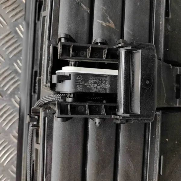 Peça Arrefecimento Peugeot 3008 OEM 9836317980 Usada image 6