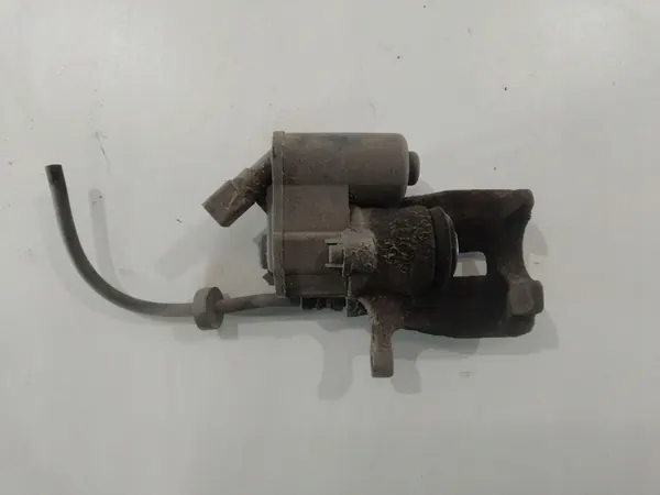 Takajarrusatula Audi A6 S6 C6 4F 4F0615404A image 4