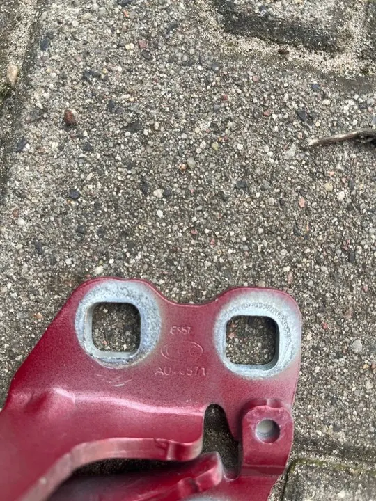 TESLA MODEL 3 Vänster Framdörrsbeslag OEM 1101035-99-F image 3