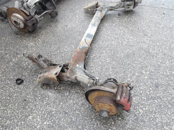 PASSAT B4 ABS Achterophangingbalk - Gebruikt image 6