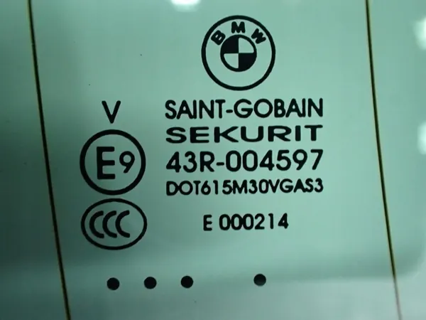 BMW X3 F25 bakluckeglas OEM - Begagnad image 9