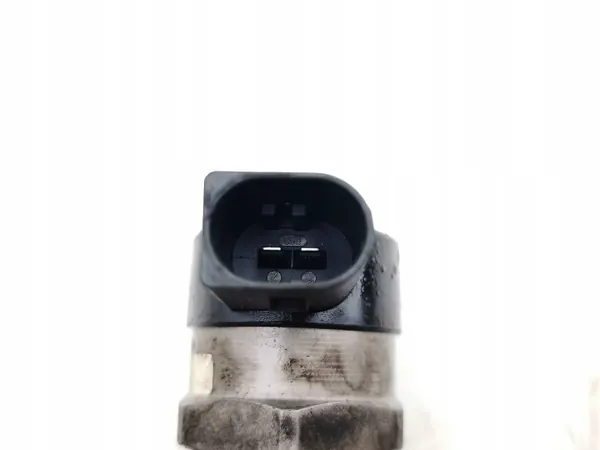 Régulateur pression carburant BMW X5 E70 OEM 14736227 image 6