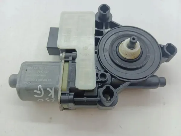 OEM 0130822725 Seat Ateca Heckscheibenheber Links image 2