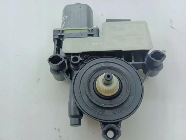 OEM 0130822725 Seat Ateca Heckscheibenheber Links image 3